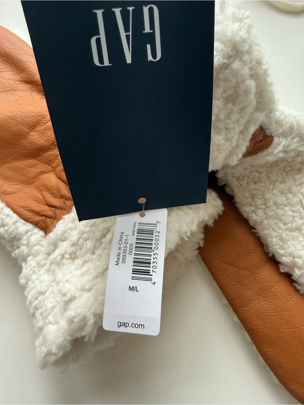 NWT GAP Sherpa Trapper Hat and Mittens Set Cream
